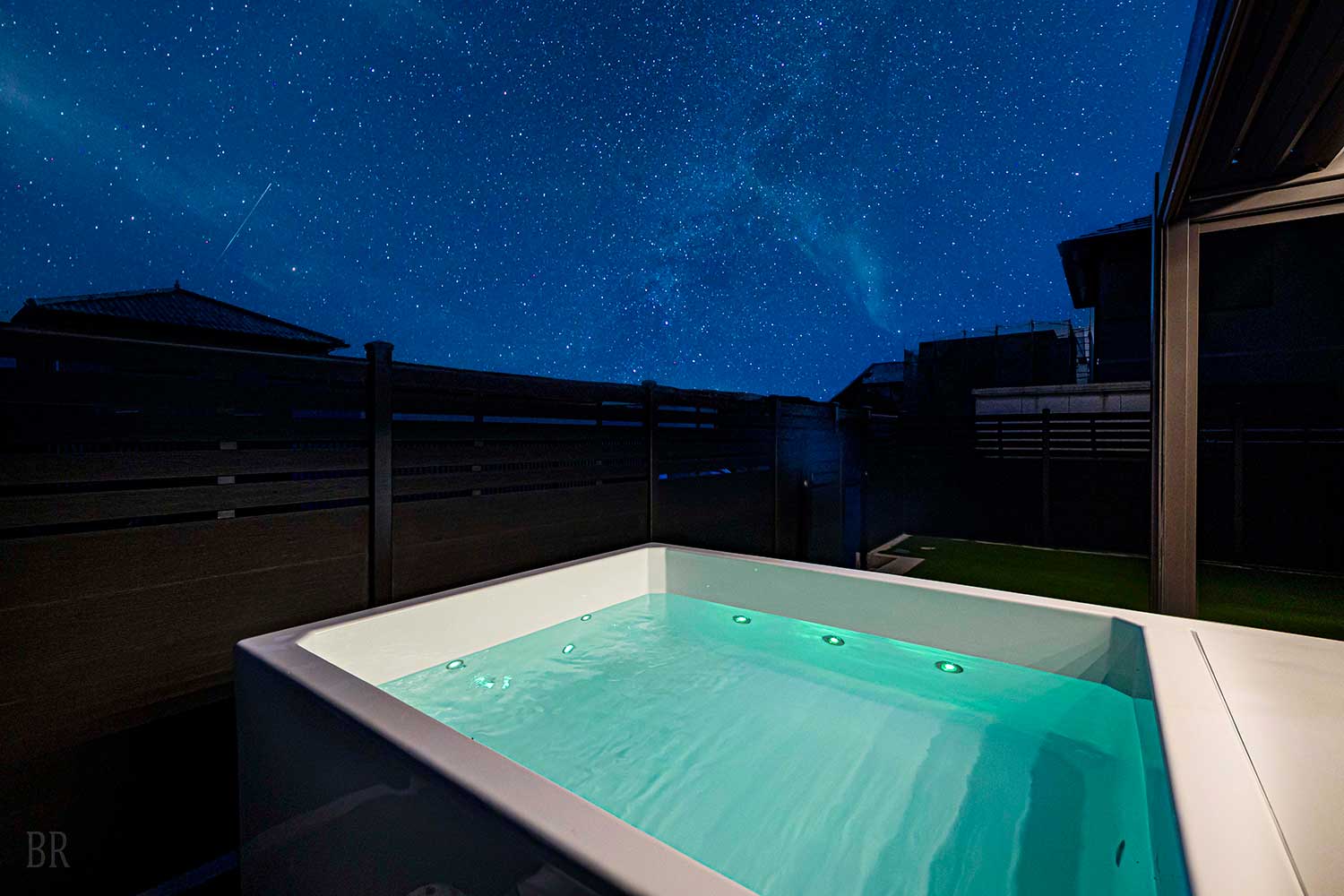 private heated jacuzzi